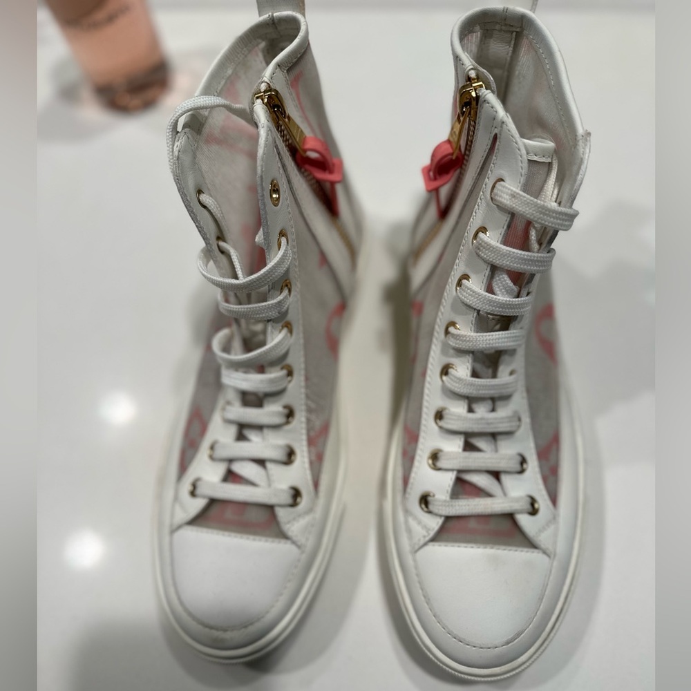 Louis Vuitton sneakers